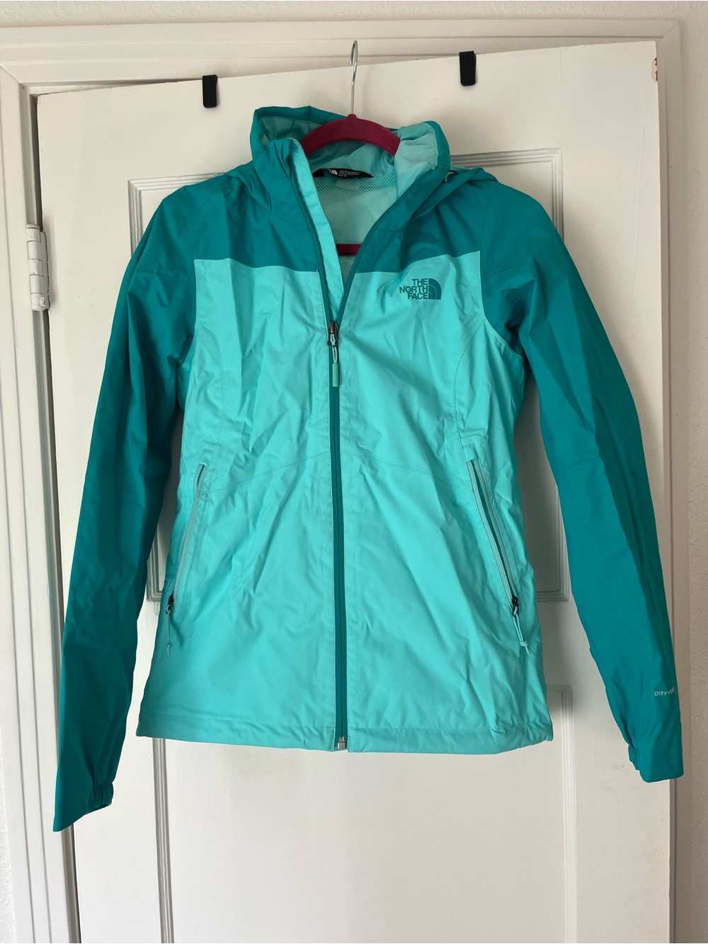 The North Face Women's Two-Tone Teal Waterproof Ski Jacket